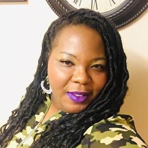 Meet your Posher, Alicia